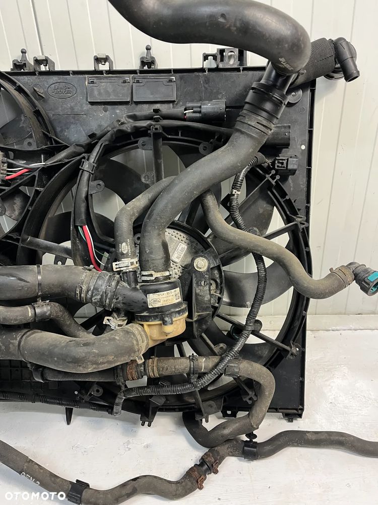 RANGE ROVER SPORT L494 WETYLATORY CHŁODNIC 3.0 D - 4