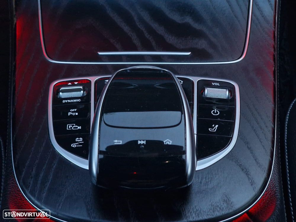 Mercedes-Benz E 300 de 9G-TRONIC AMG Line - 28