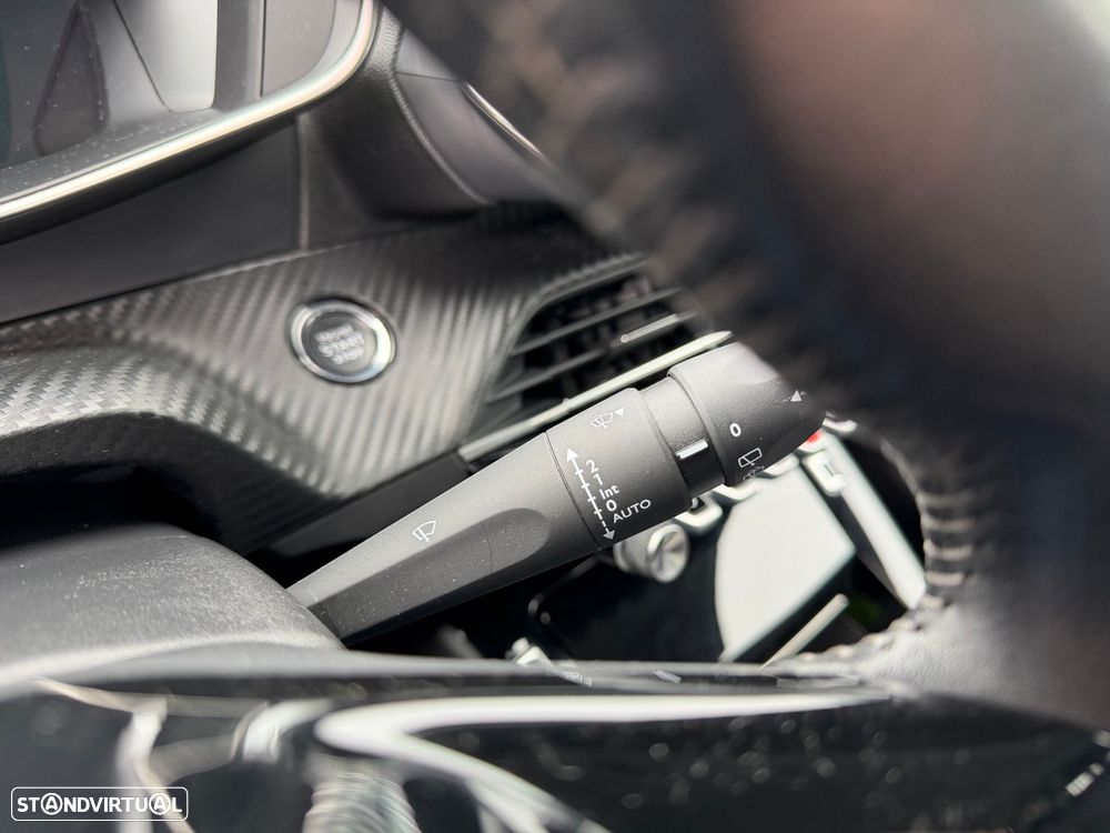 Peugeot 2008 1.2 PureTech Allure - 22