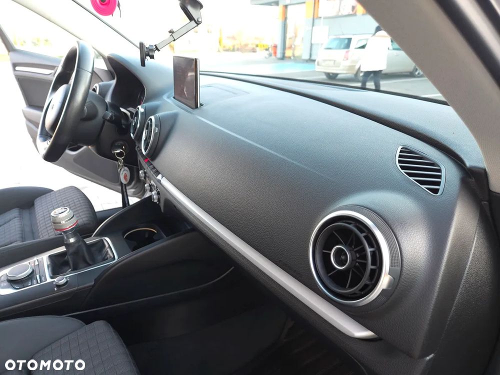 Audi A3 Sportback 1.6 TDI sport - 30