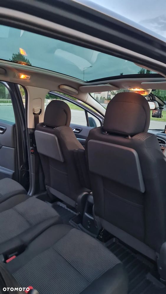 Peugeot 5008 1.6 THP Premium + - 15