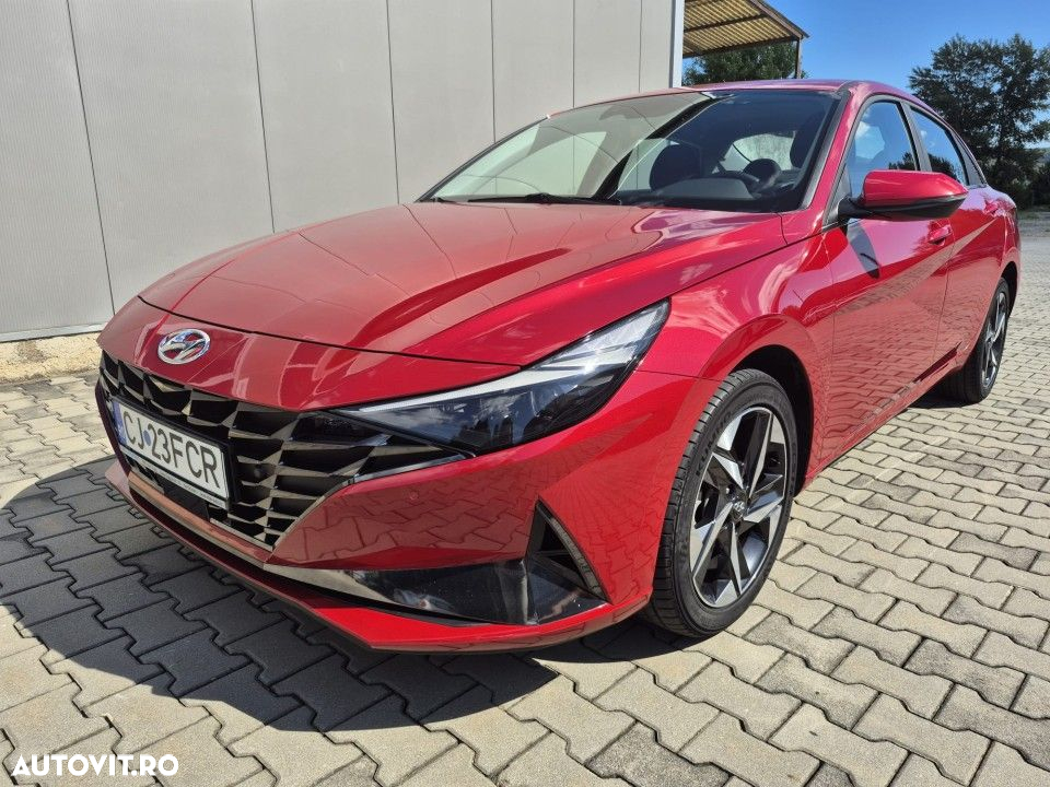 Hyundai Elantra - 2