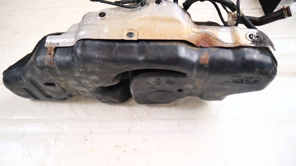 TOYOTA LAND CRUISER 200 4.5 V8 08- ZBIORNIK PALIWA 77111-0BA00, 77010-60171 - 8