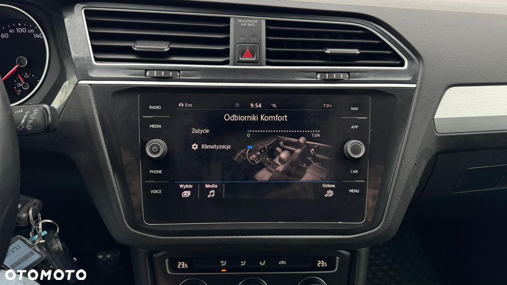 Volkswagen Tiguan 2.0 TDI SCR 4Motion (BlueMotion Tech) Comfortline - 23