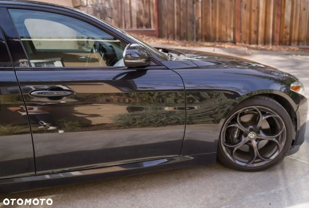 Alfa Romeo Giulia 2.0 Turbo TI Q4 - 11