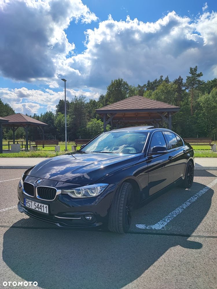 BMW Seria 3 330i xDrive Luxury Line - 3