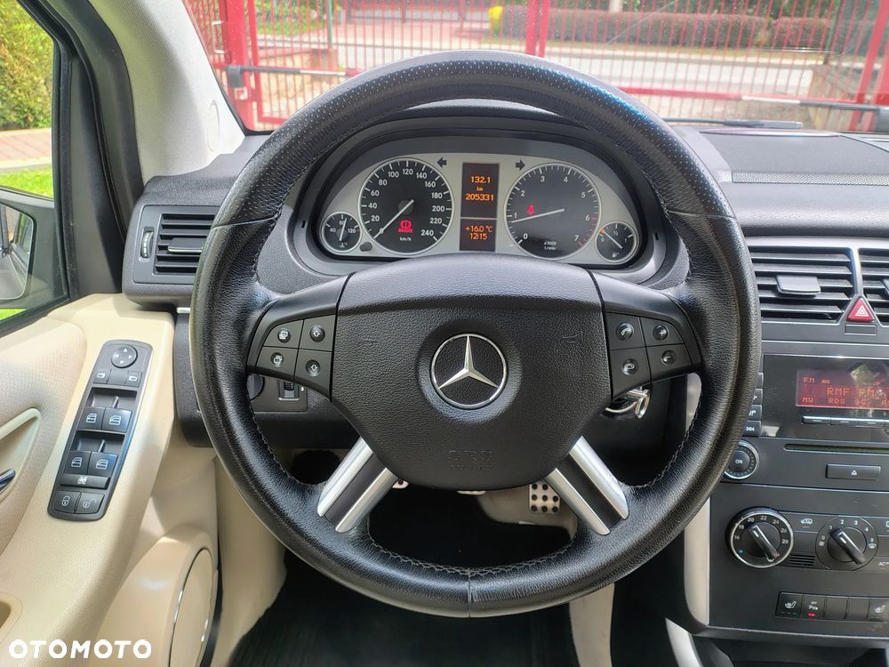 Mercedes-Benz Klasa B 200 SPORT EDITION - 14