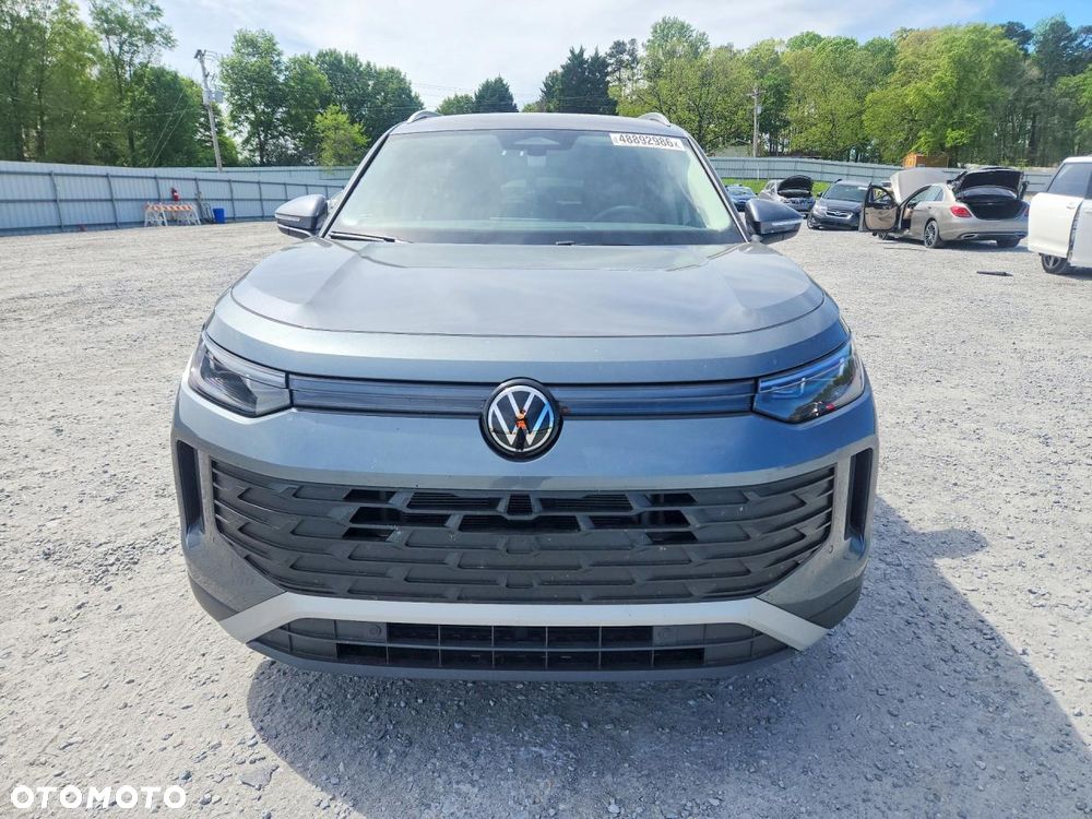 Volkswagen Tiguan - 5