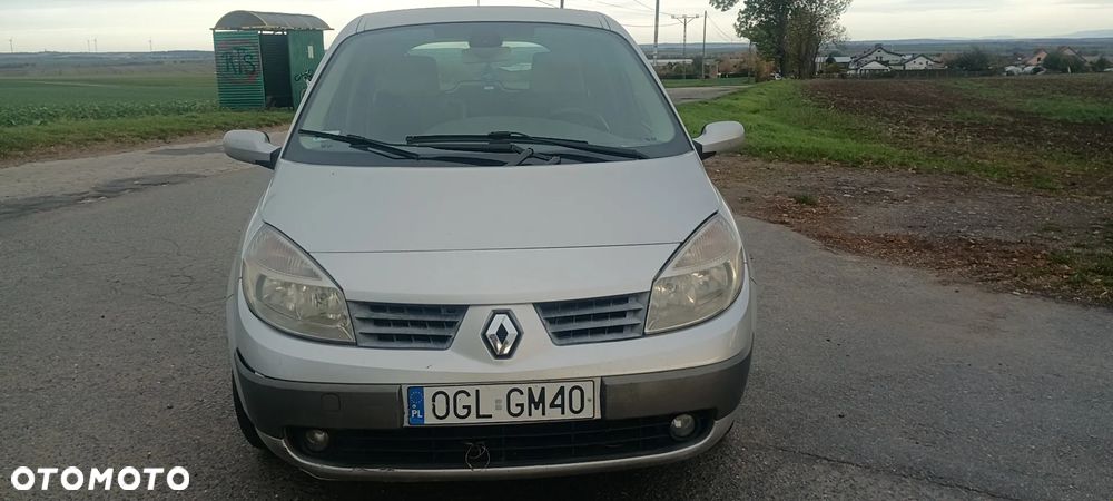 Renault Scenic - 1