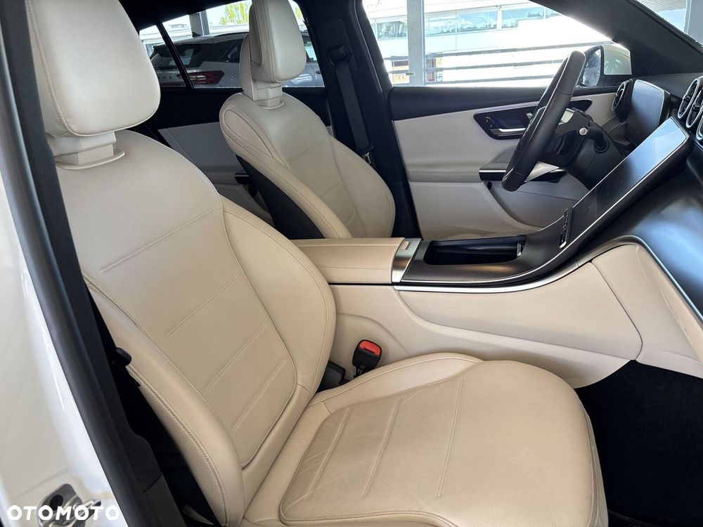 Mercedes-Benz GLC - 19