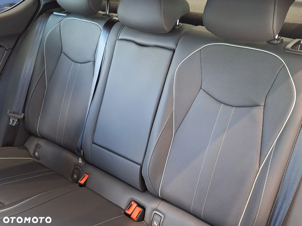 Skoda Superb 2.0 TSI Sportline DSG - 19