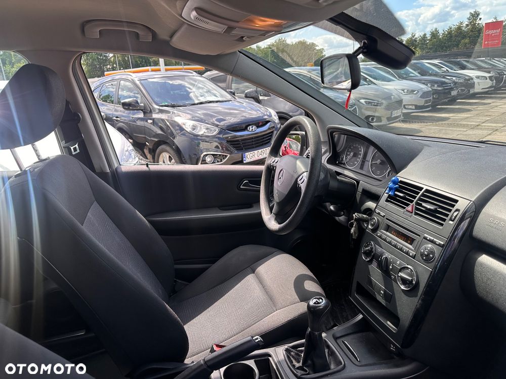 Mercedes-Benz Klasa A 160 BlueEFFICIENCY Elegance - 23
