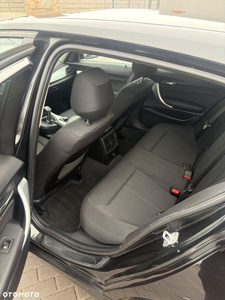 BMW Seria 1 118d DPF - 12