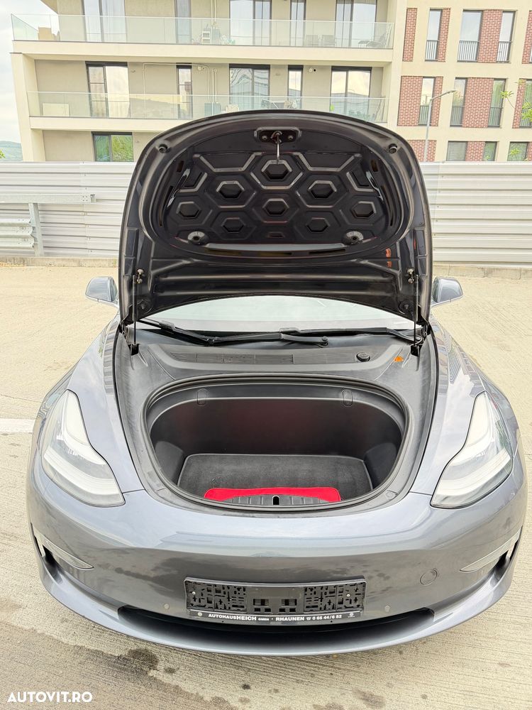 Tesla Model 3 - 15