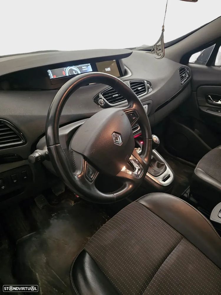 Renault Grand Scénic ENERGY TCe 115 S&S Bose Edition - 6