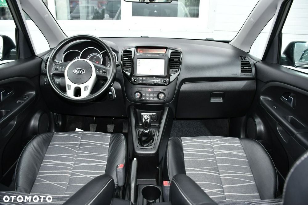 Kia Venga - 22