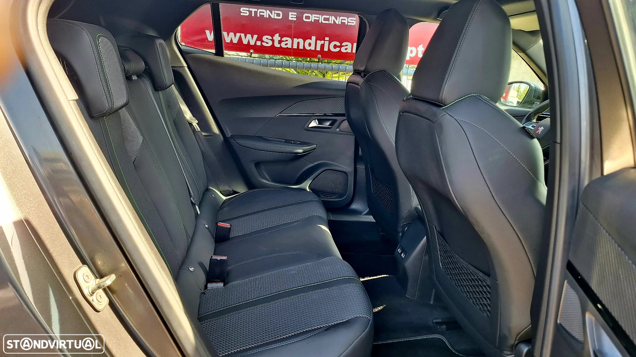 Peugeot 2008 1.5 BlueHDi GT Line - 23
