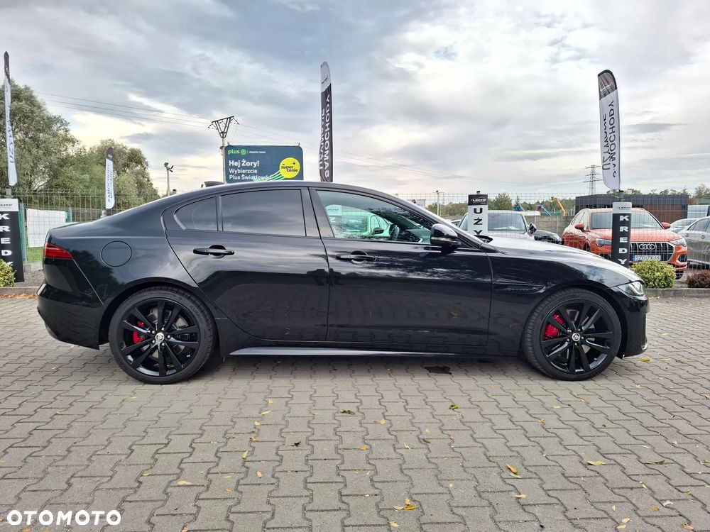 Jaguar XE - 36
