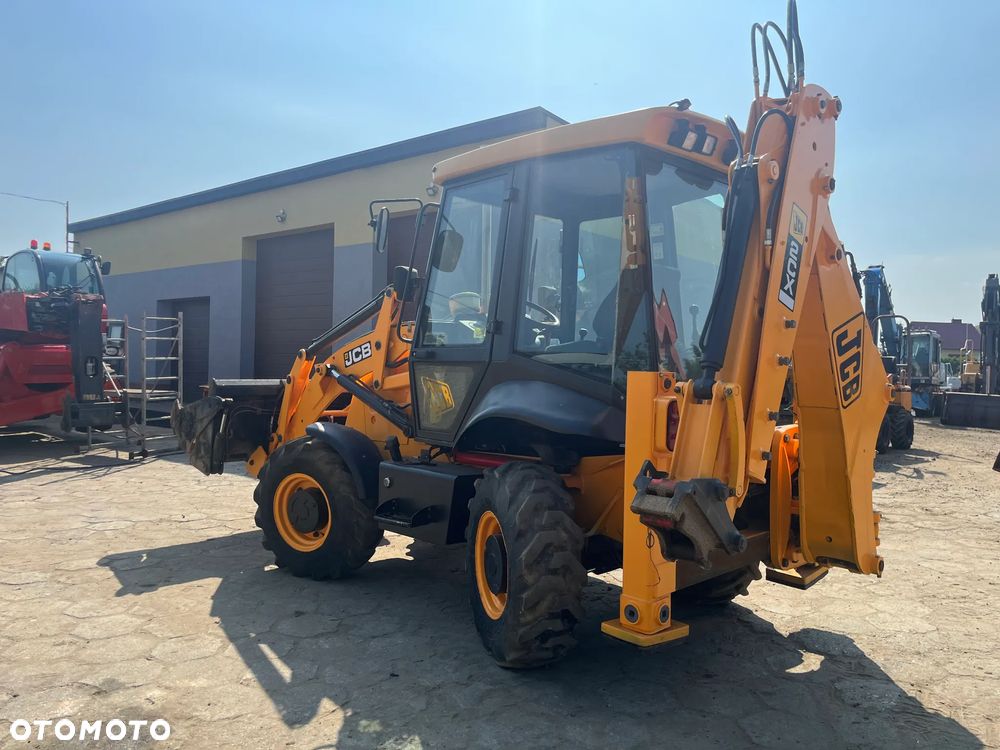 JCB 2CX - 5