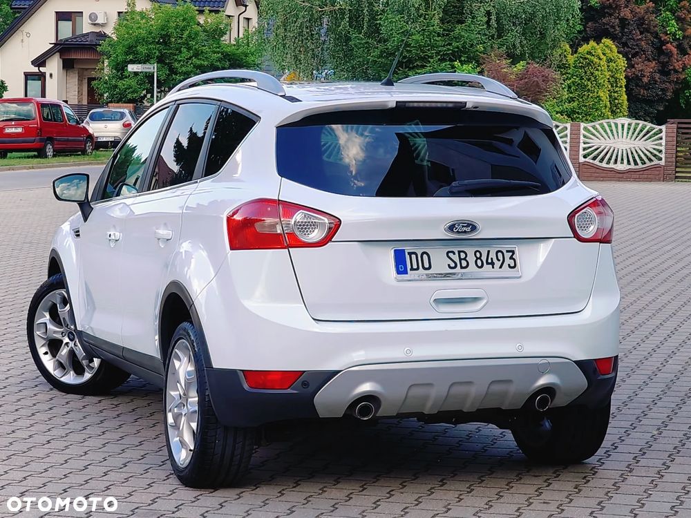 Ford Kuga 2.0 TDCi 2x4 Titanium - 3