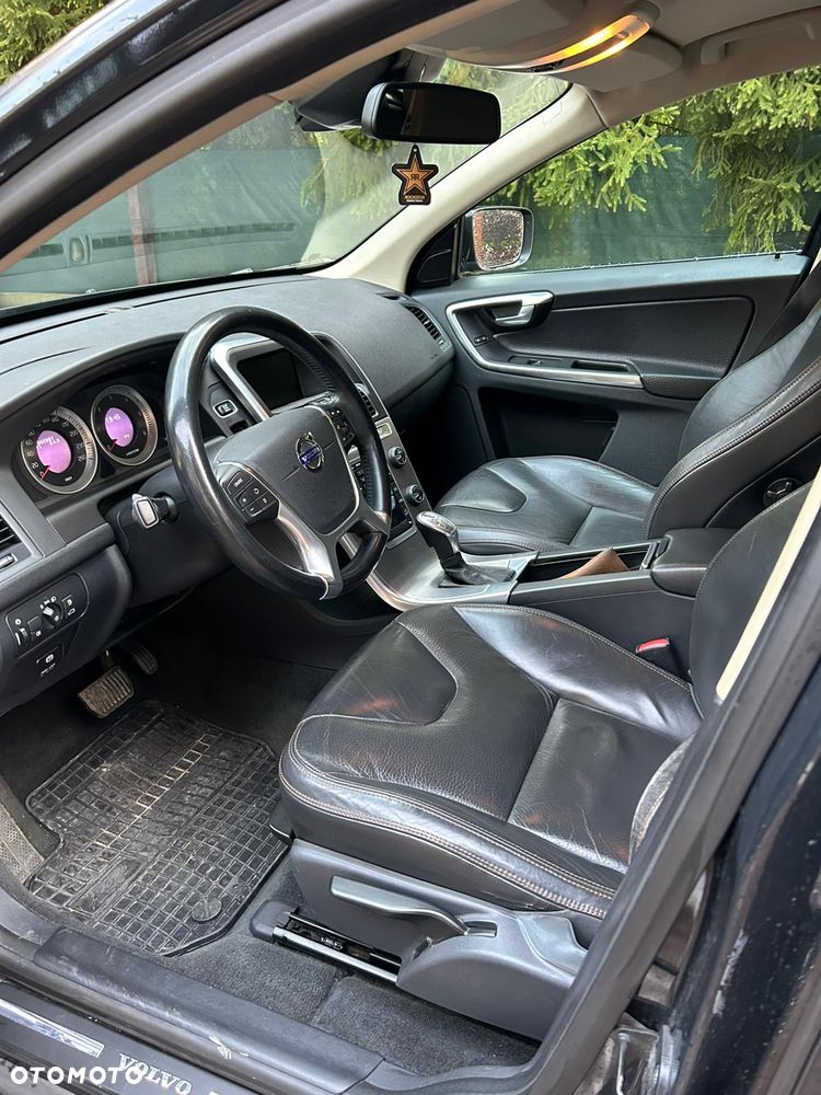 Volvo XC 60 D5 AWD Geartronic Summum - 7