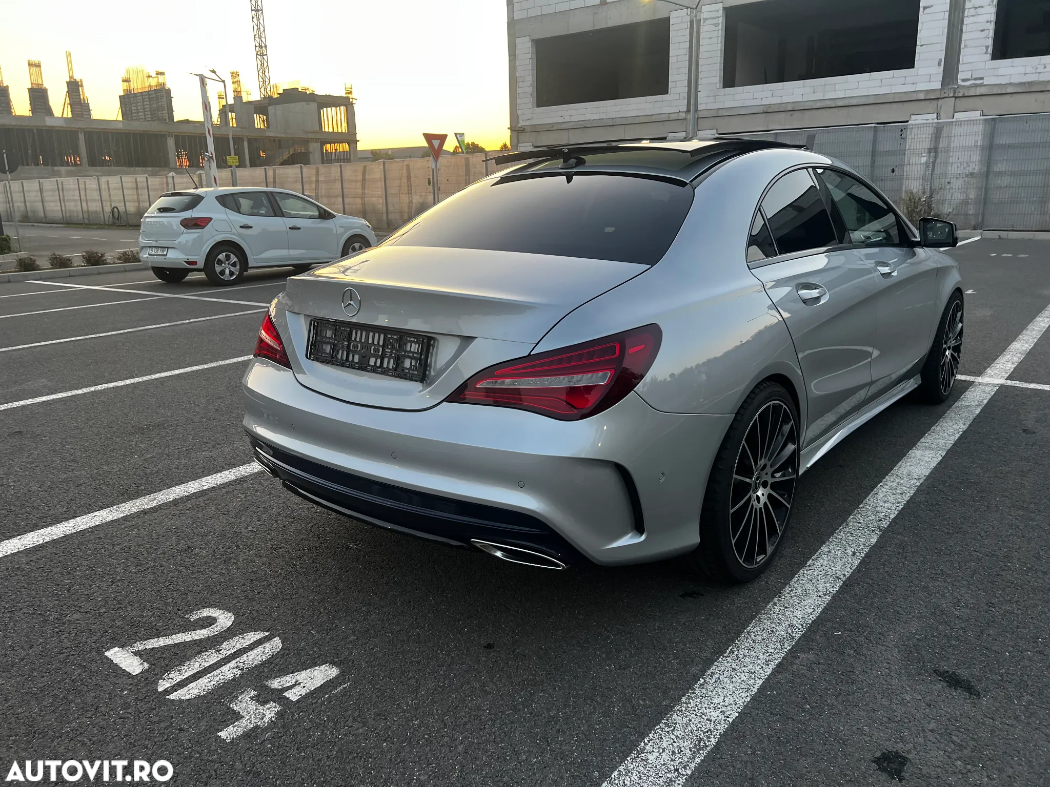 Mercedes-Benz CLA 200 d 7G-DCT AMG Line - 5