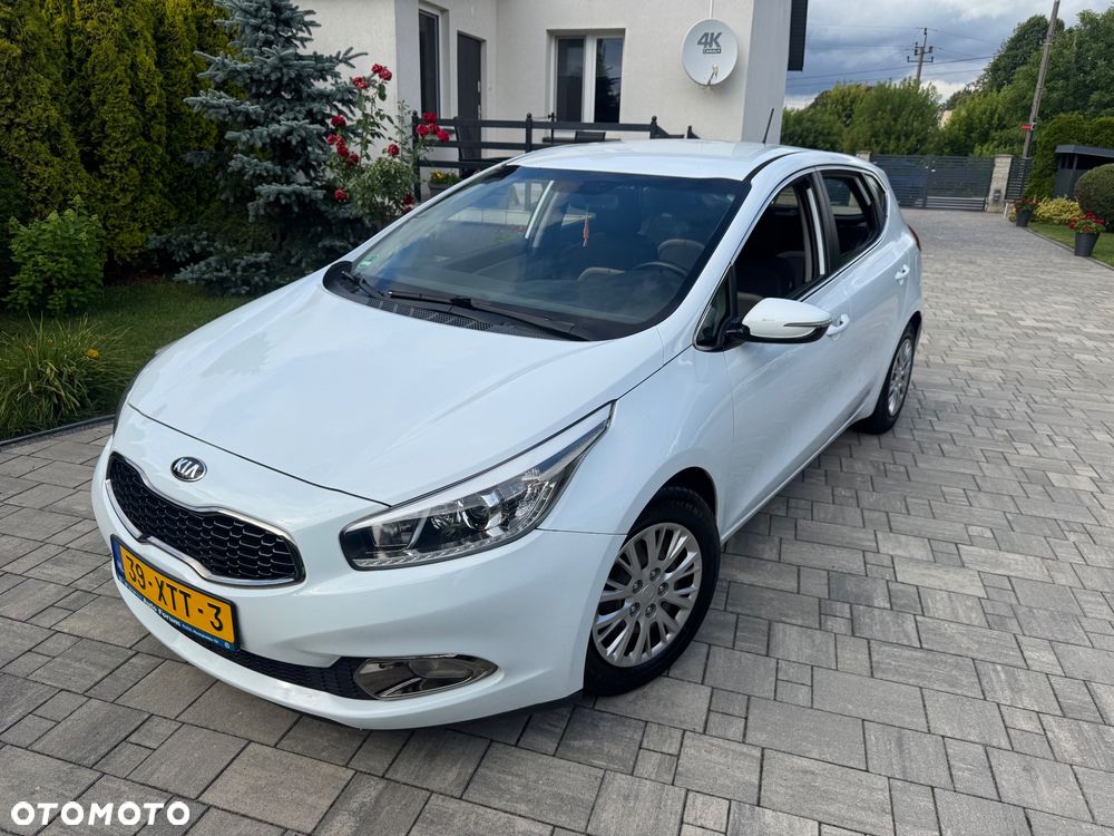 Kia Ceed 1.6 GDI Platinum Edition - 27