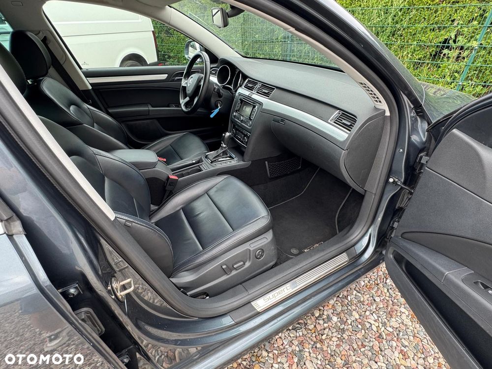 Skoda Superb 2.0 TDI Elegance DSG - 17