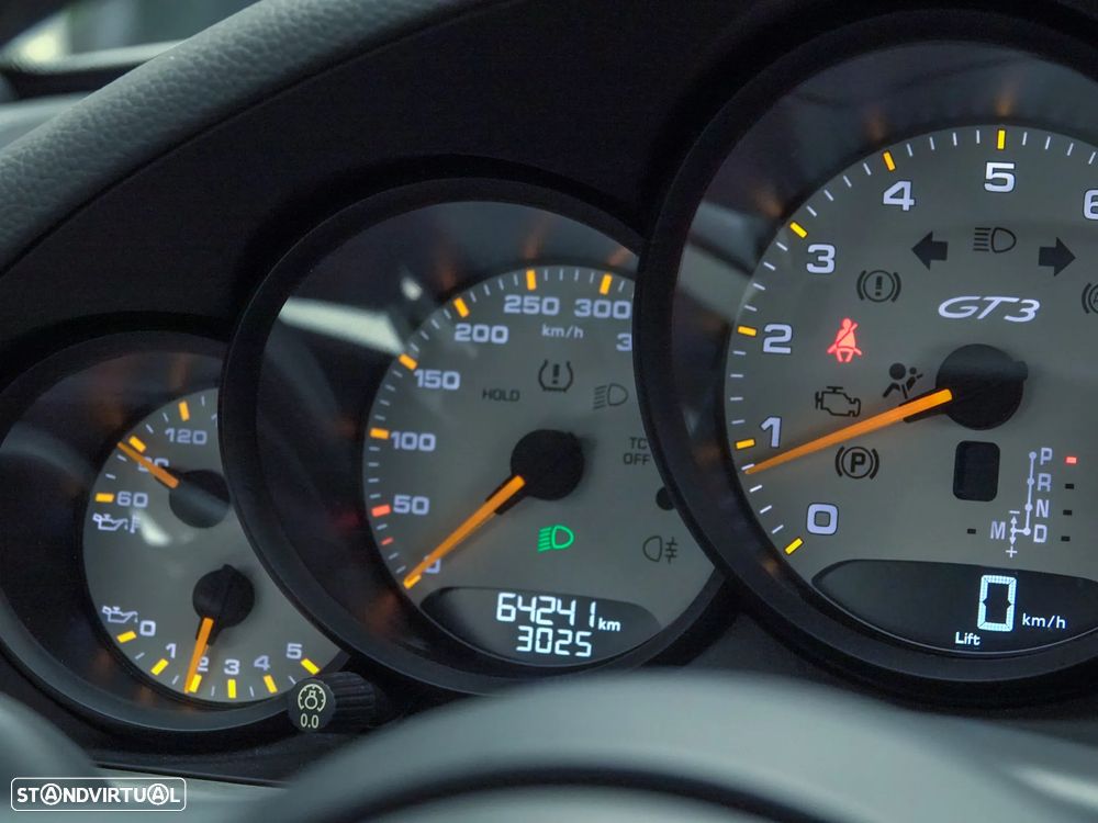 Porsche 911 Série F - 42