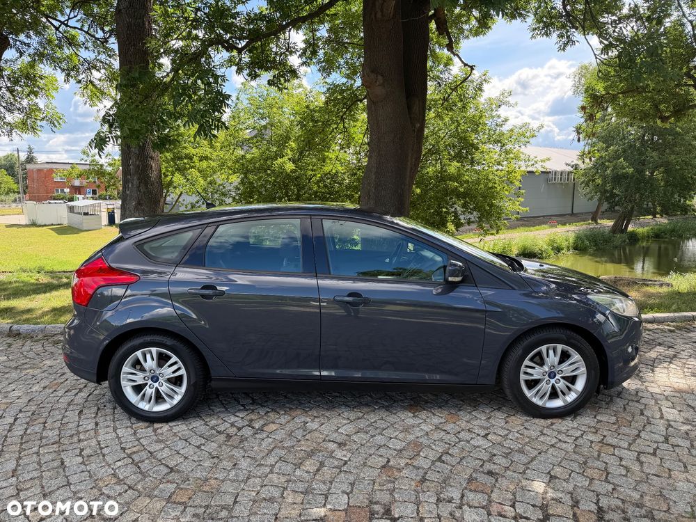 Ford Focus 1.6 TDCi DPF Champions Edition - 9