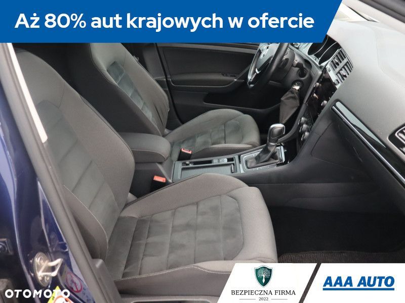 Volkswagen Golf Variant - 11