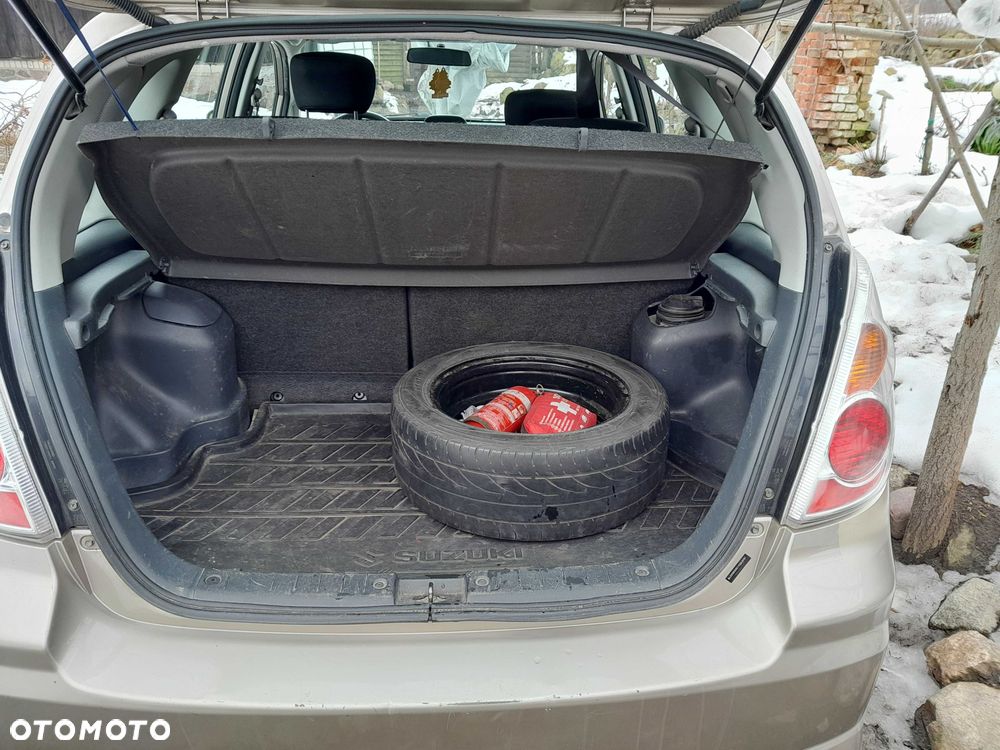 Suzuki Liana - 3