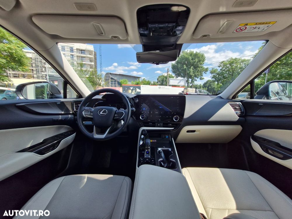 Lexus Seria NX - 21