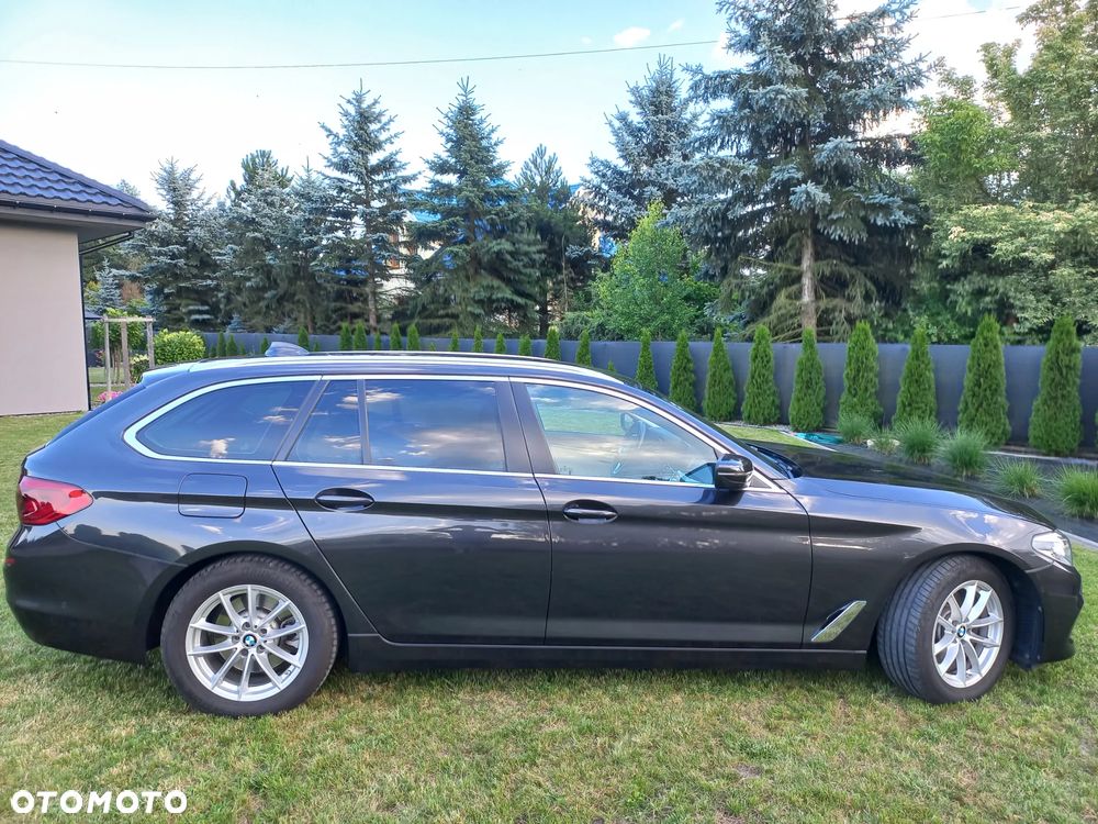 BMW Seria 5 520i - 7