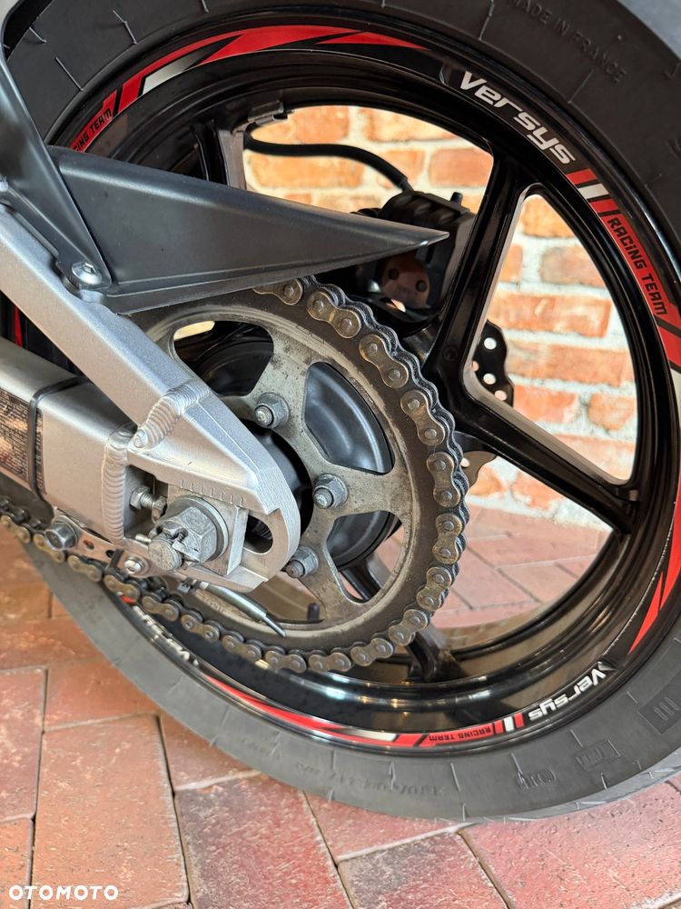 Kawasaki Versys 650 - 12