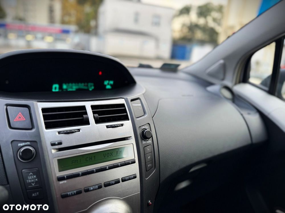 Toyota Yaris 1.33 Luna - 15