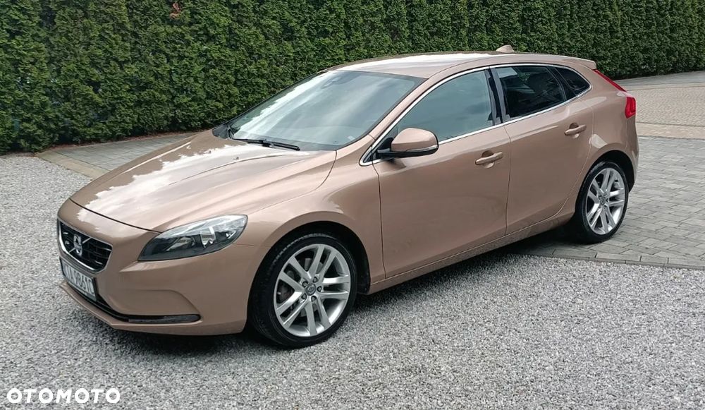 Volvo V40 D4 Summum - 9