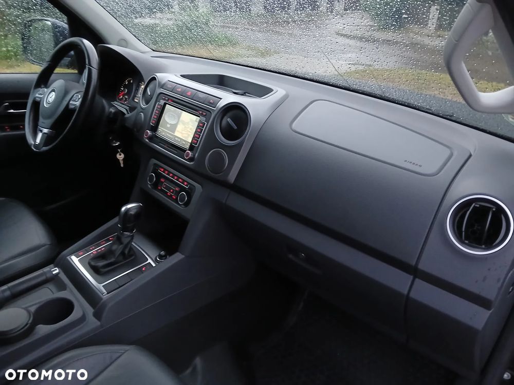 Volkswagen Amarok 2.0 BiTDI Autm Highline - 23