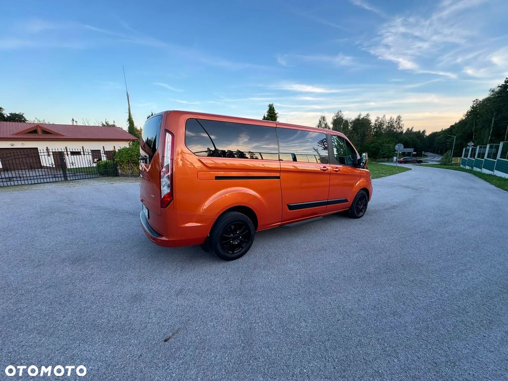 Ford Tourneo Custom - 27