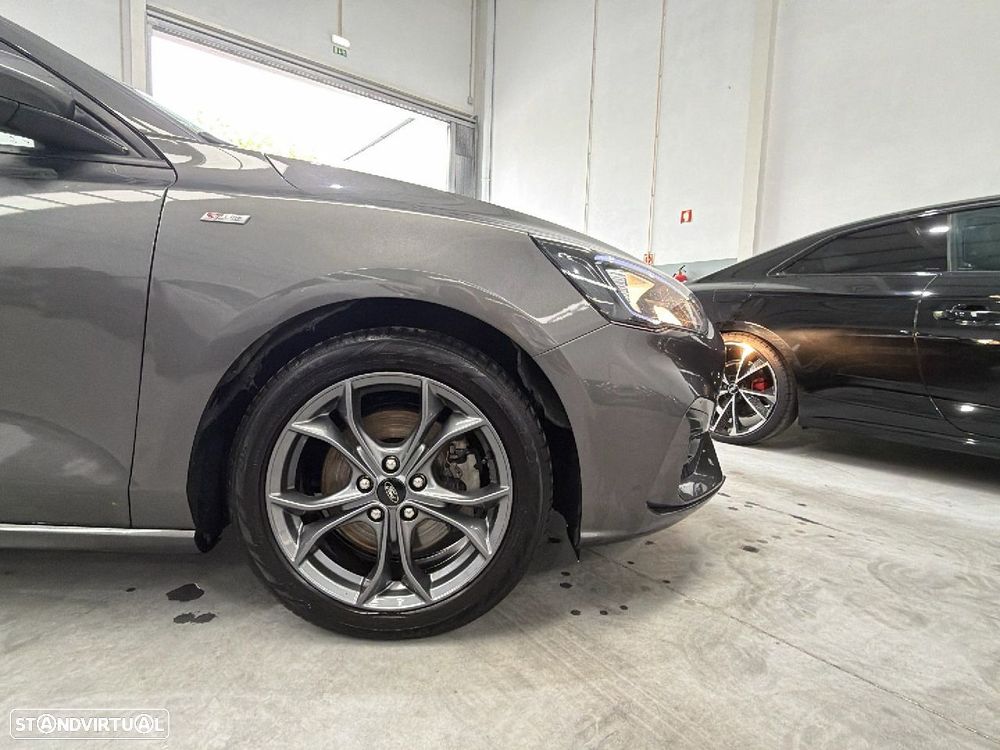 Ford Focus SW 1.0 EcoBoost ST-Line - 21