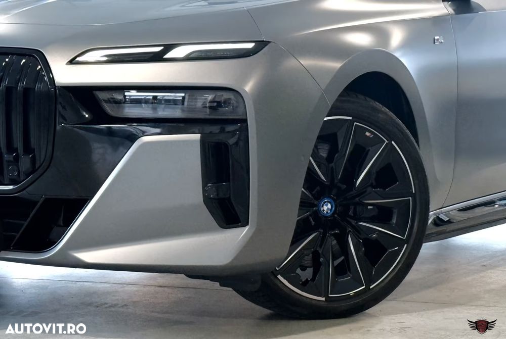 BMW i7 xDrive60 - 8