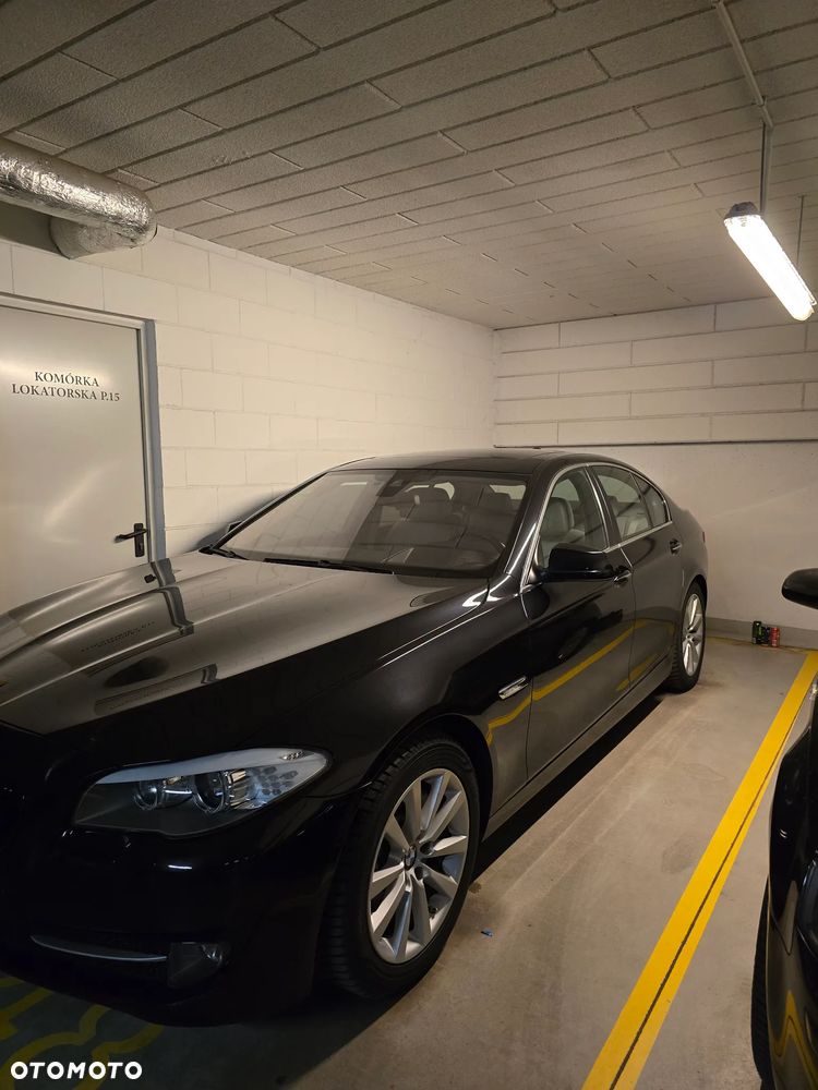 BMW Seria 5 525d xDrive Sport-Aut - 38