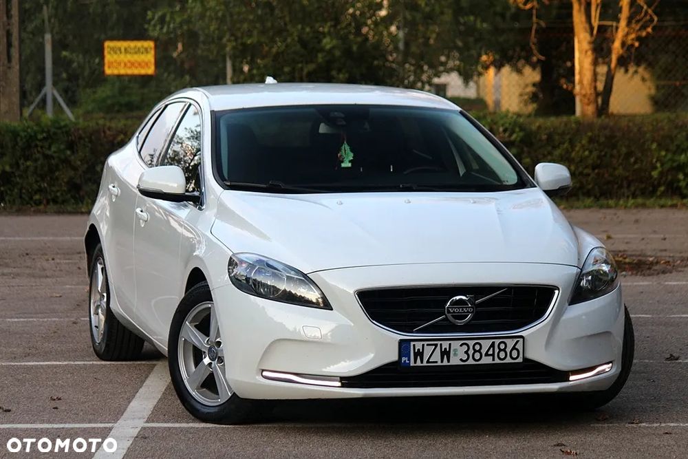 Volvo V40 D2 Momentum - 14