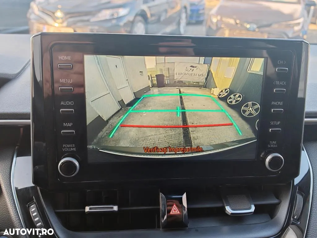Toyota Corolla 1.8 Hybrid Comfort - 24