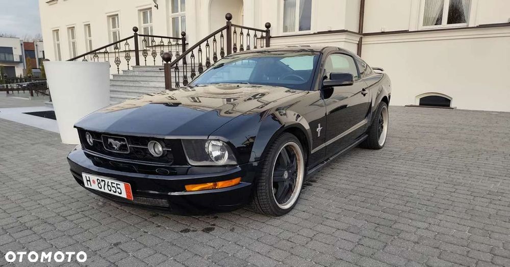 Ford Mustang - 4