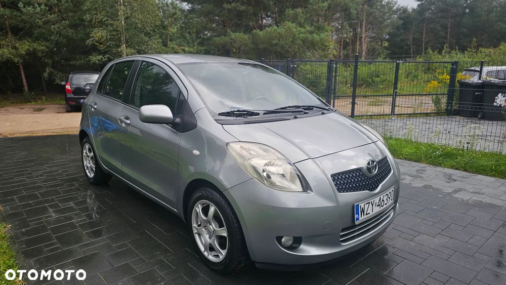 Toyota Yaris 1.3 Sol - 1