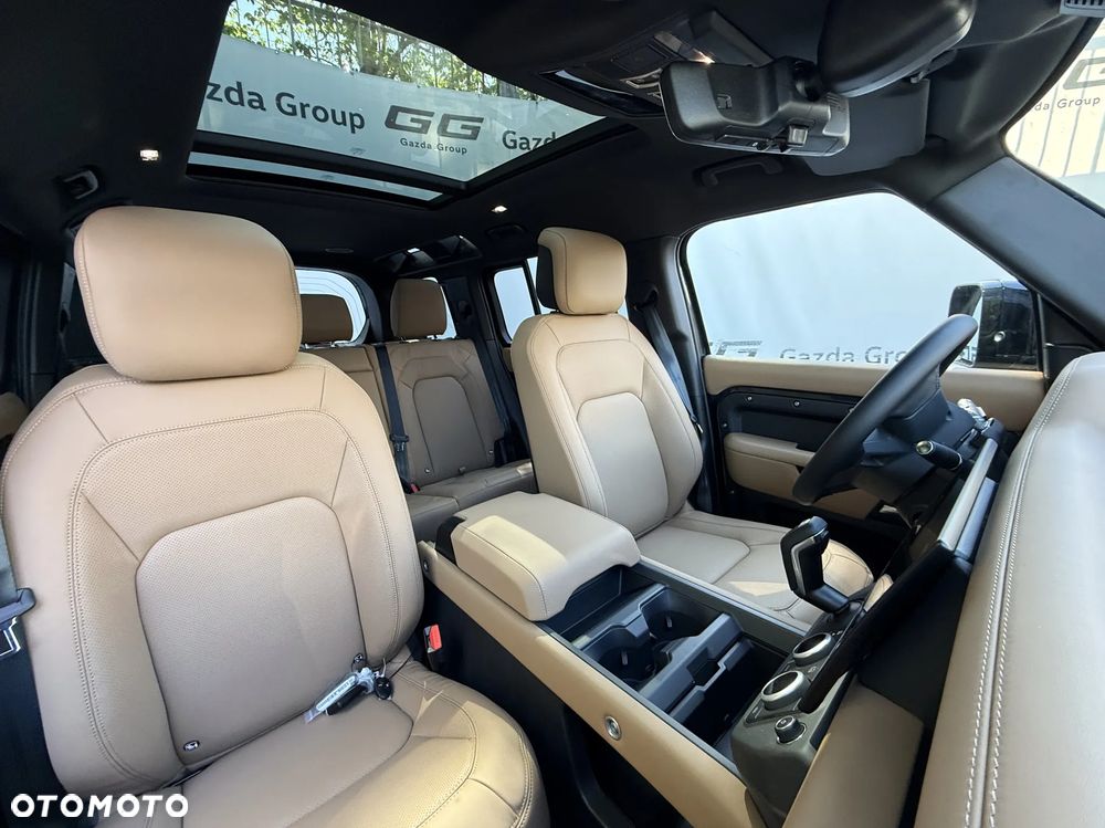 Land Rover Defender 110 D350 X-Dynamic HSE - 8