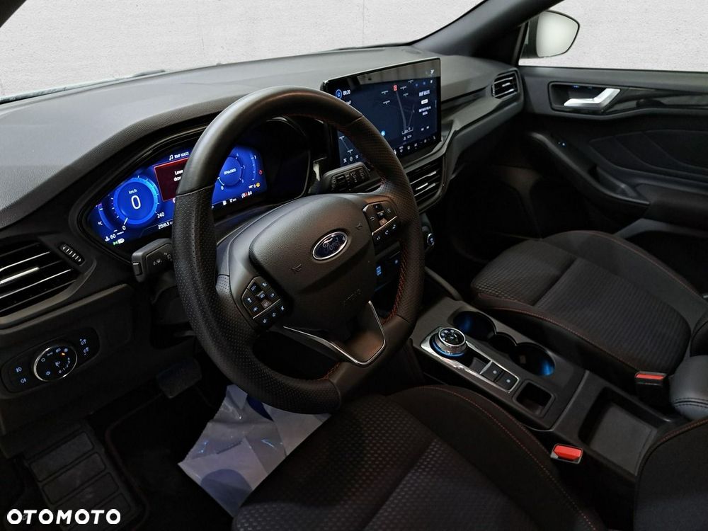 Ford Focus - 11