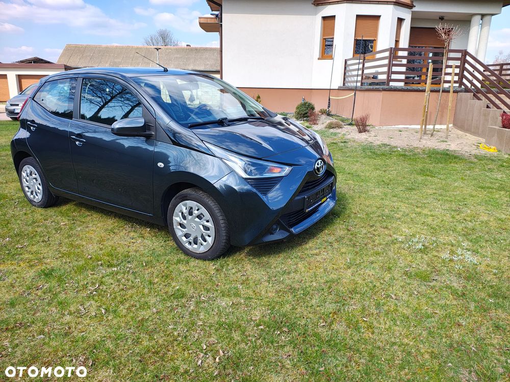 Toyota Aygo x-business - 2