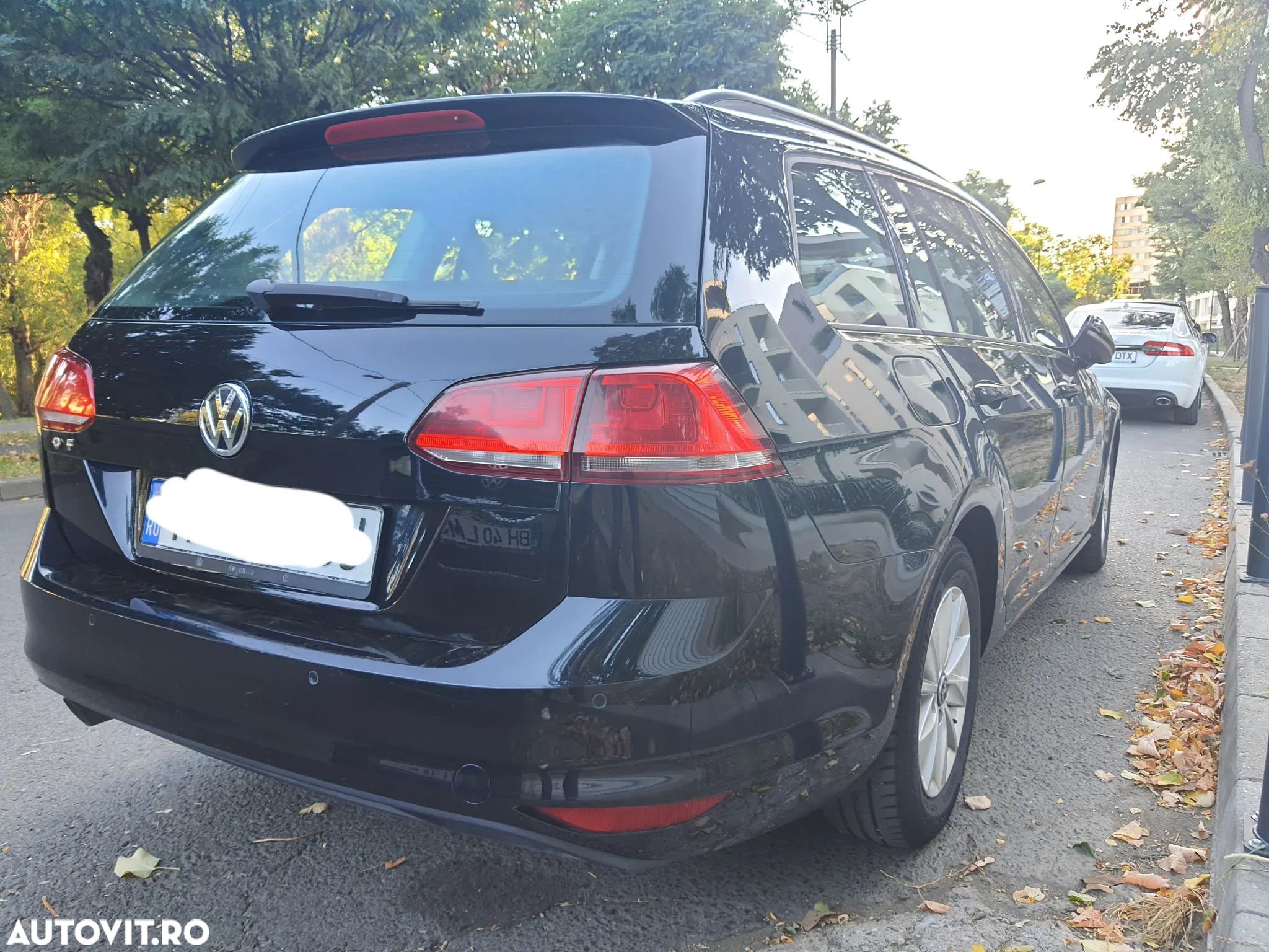 Volkswagen Golf 1.6 TDI BMT Comfortline - 1